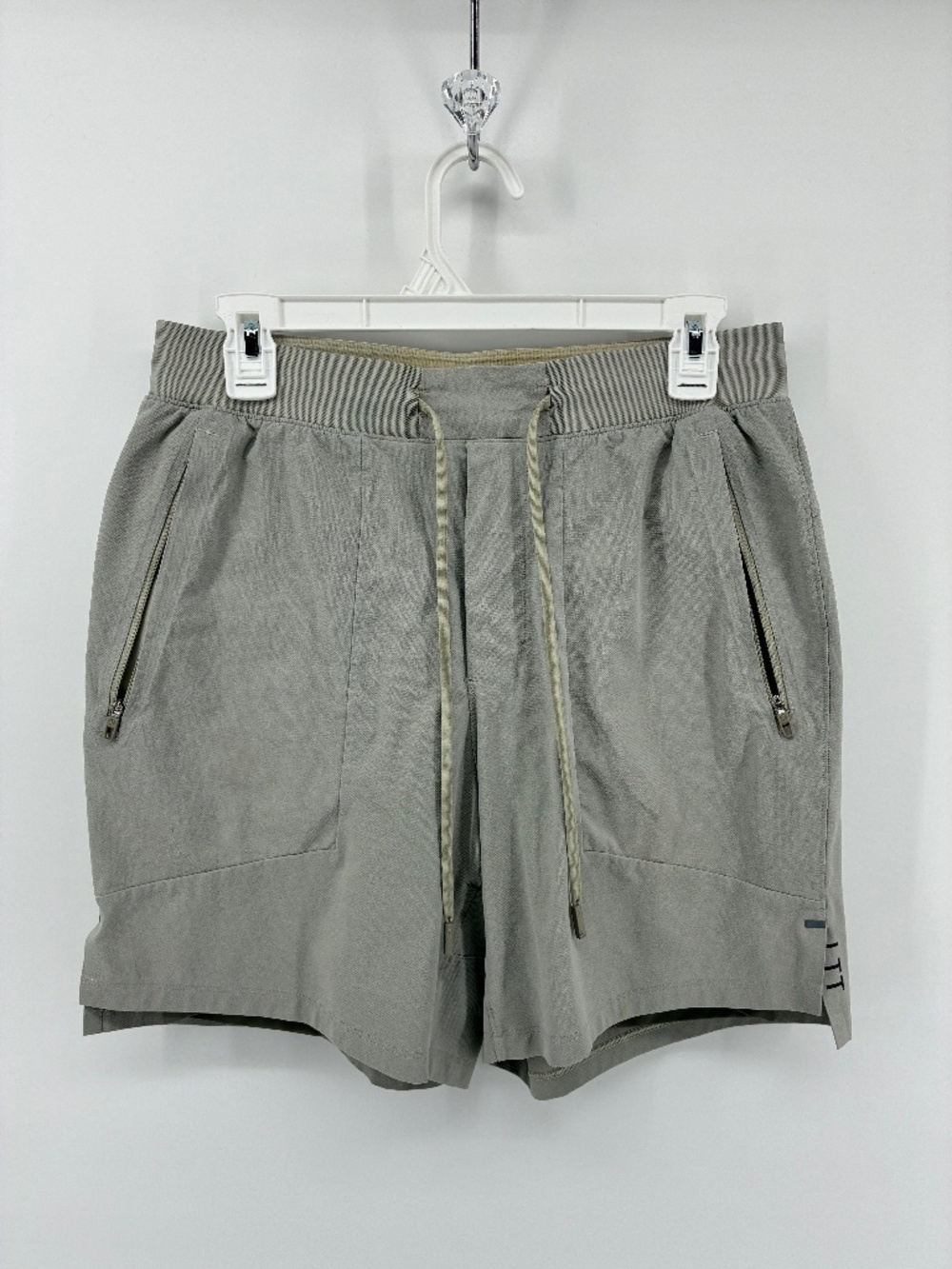 Lululemon Men’s Grey Athletic Shorts Athleisure Sporty